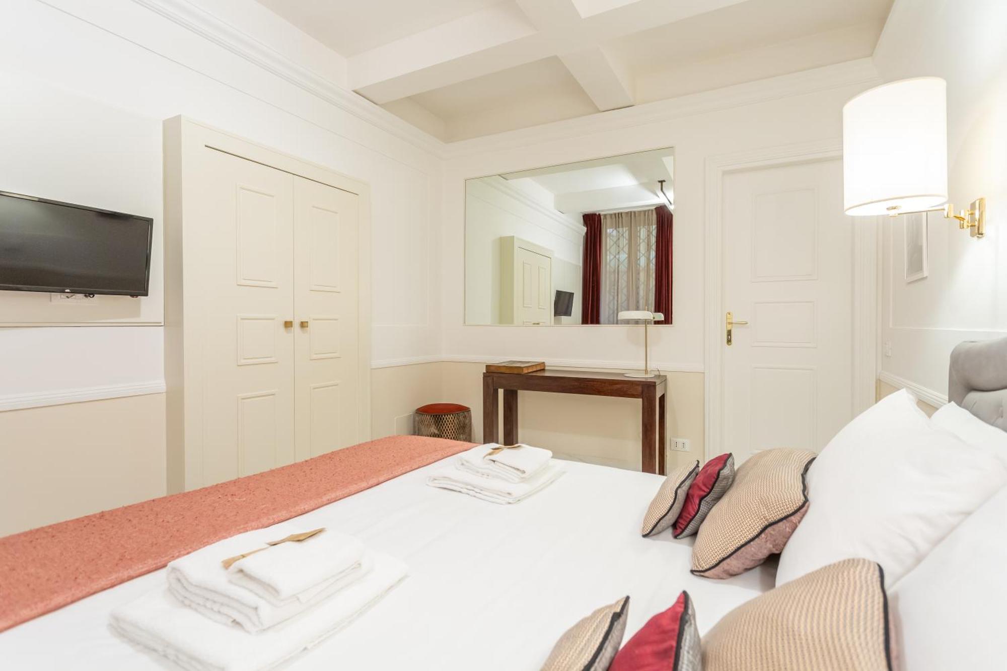 Stylish Spanish Steps Retreat * Roma